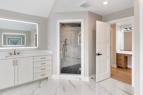 Tiny photo for Elmhurst, IL 60126 (MLS # 12492364)