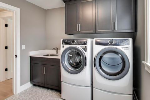 Tiny photo for Elmhurst, IL 60126 (MLS # 12492364)