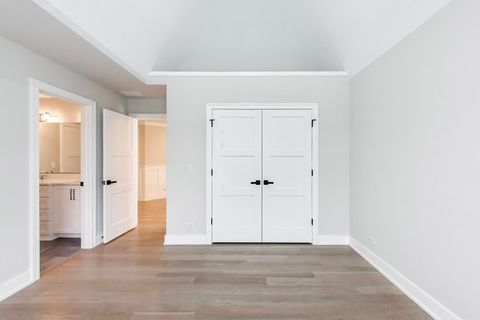 Tiny photo for Elmhurst, IL 60126 (MLS # 12492364)