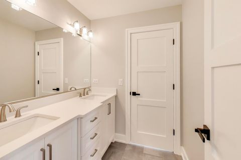 Tiny photo for Elmhurst, IL 60126 (MLS # 12492364)