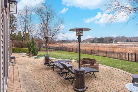 Tiny photo for 6 Stonebrook Court, Bloomington, IL 61704 (MLS # 12526407)