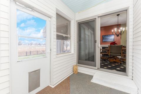 Tiny photo for 6 Stonebrook Court, Bloomington, IL 61704 (MLS # 12526407)