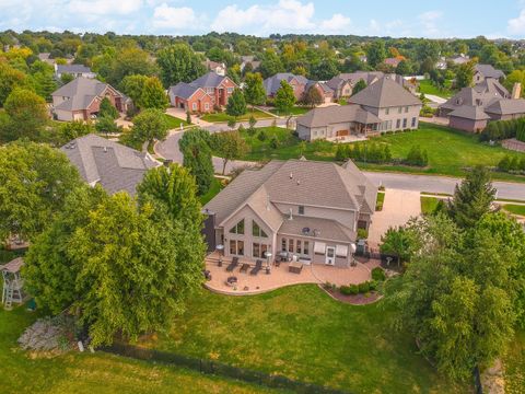 Tiny photo for 6 Stonebrook Court, Bloomington, IL 61704 (MLS # 12526407)