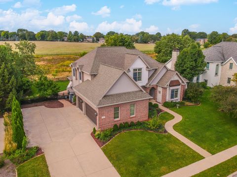 Tiny photo for 6 Stonebrook Court, Bloomington, IL 61704 (MLS # 12526407)