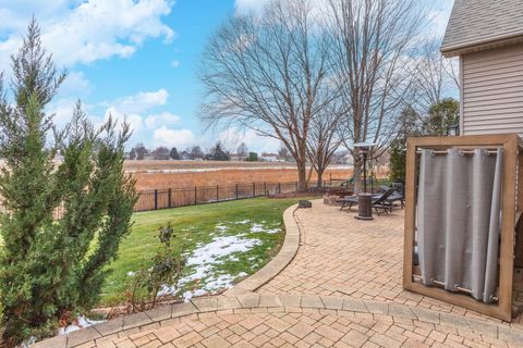 Tiny photo for 6 Stonebrook Court, Bloomington, IL 61704 (MLS # 12526407)