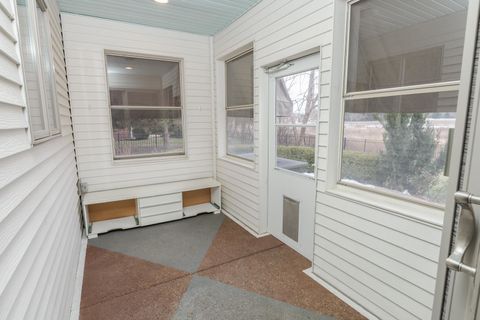 Tiny photo for 6 Stonebrook Court, Bloomington, IL 61704 (MLS # 12526407)