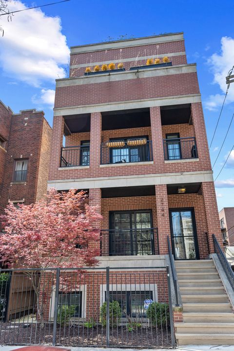 Photo of 2744 N Mildred Avenue #1, Chicago, IL 60614 (MLS # 12623042)