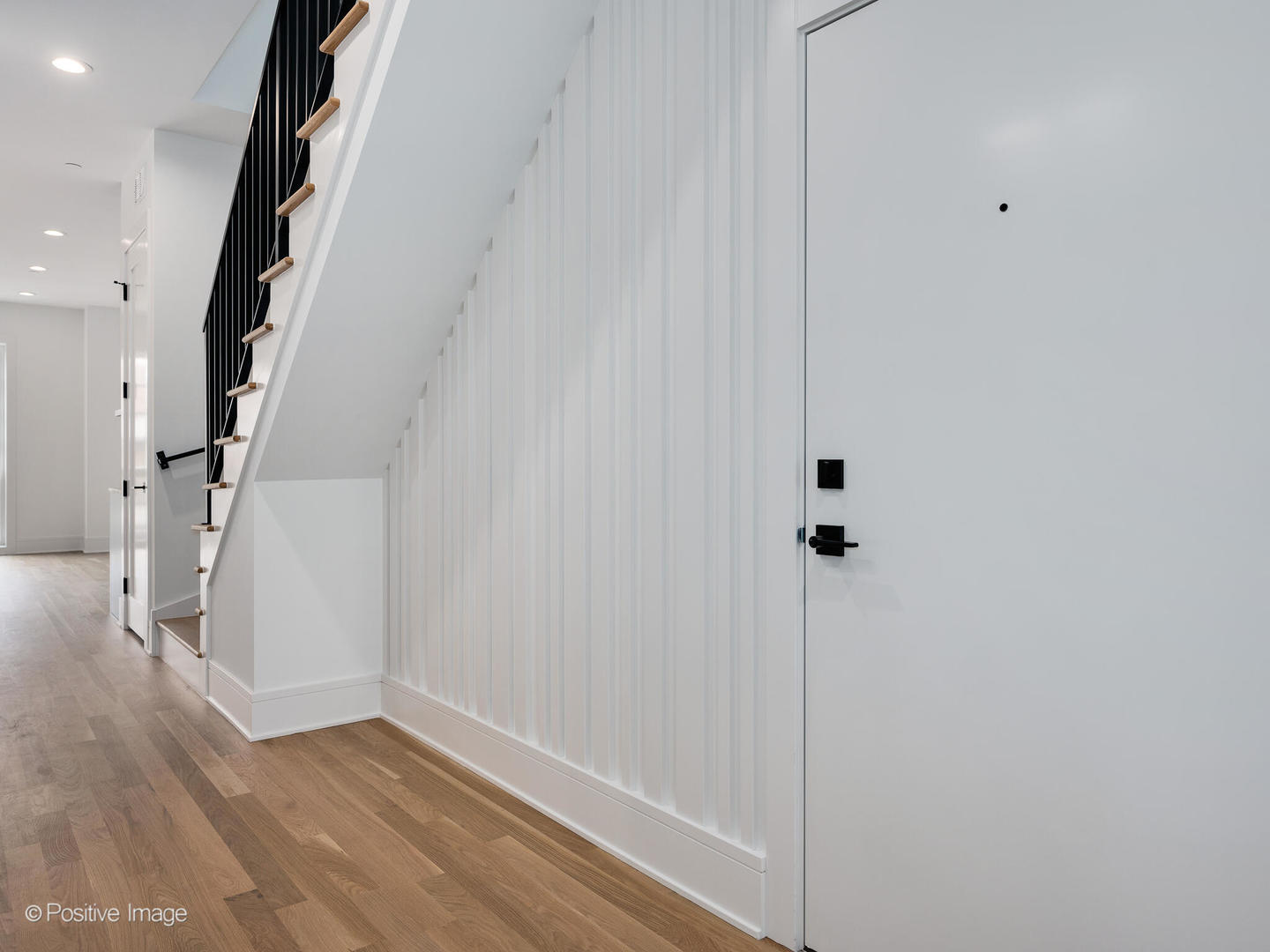 1942 W BELMONT Avenue 3E