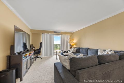 Tiny photo for 5400 Walnut Avenue #805, Downers Grove, IL 60515 (MLS # 12595370)