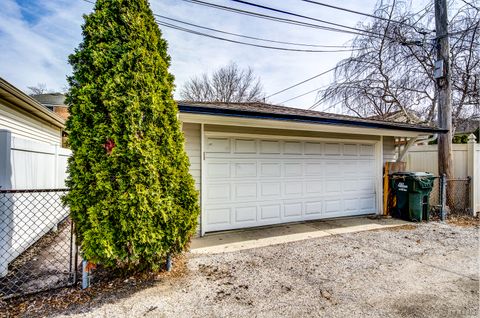 Tiny photo for 10548 S Springfield Avenue, Chicago, IL 60655 (MLS # 12603003)