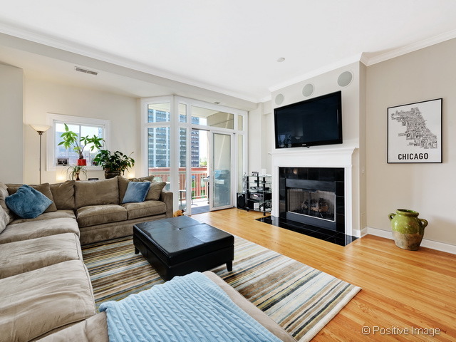 508 W MELROSE Street 5D