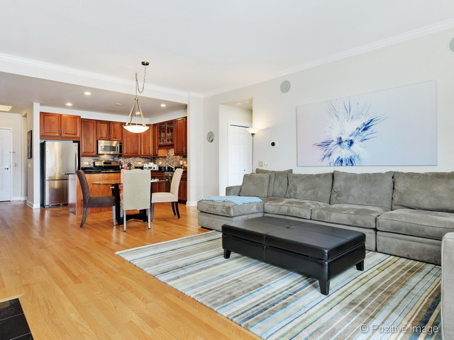 508 W MELROSE Street 5D