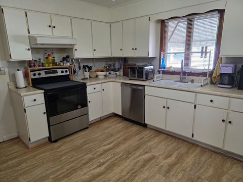 Tiny photo for 427 W Hurlbut Avenue, Belvidere, IL 61008 (MLS # 12574334)