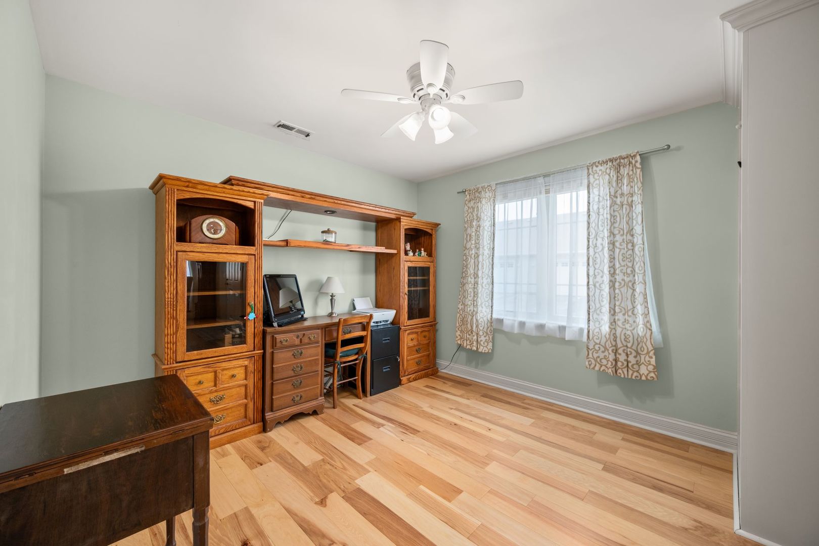 2165 Waterbury Lane E 2165