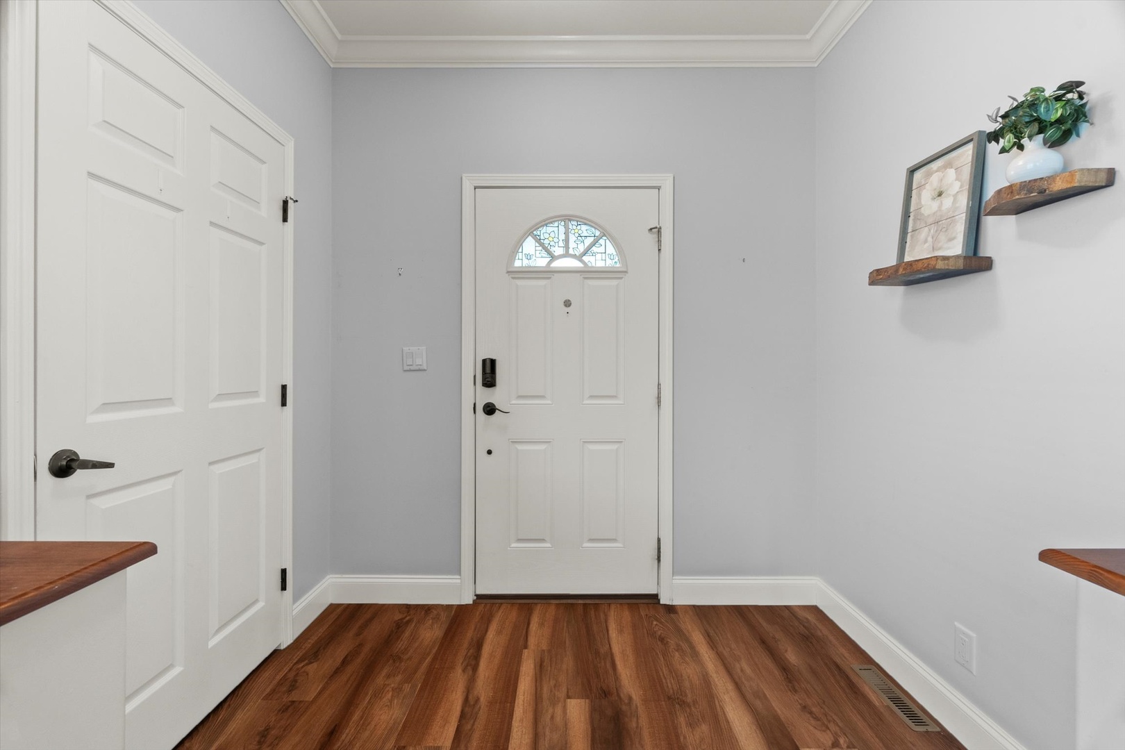 1405 Scenic View Lane