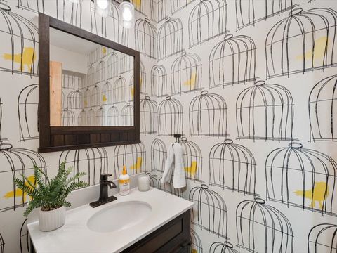 Tiny photo for 5826 Lillie Avenue, Davenport, IA 52806 (MLS # 100000321)