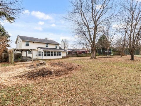 Tiny photo for 5826 Lillie Avenue, Davenport, IA 52806 (MLS # 100000321)