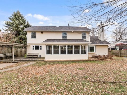 Tiny photo for 5826 Lillie Avenue, Davenport, IA 52806 (MLS # 100000321)