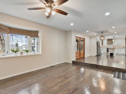 Tiny photo for 5826 Lillie Avenue, Davenport, IA 52806 (MLS # 100000321)