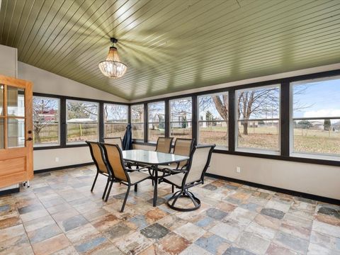 Tiny photo for 5826 Lillie Avenue, Davenport, IA 52806 (MLS # 100000321)