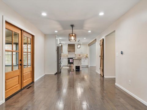 Tiny photo for 5826 Lillie Avenue, Davenport, IA 52806 (MLS # 100000321)