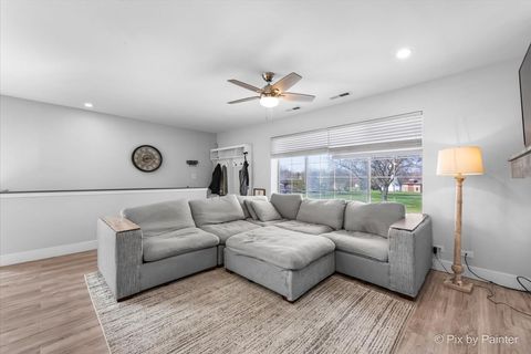 Tiny photo for 6S018 Steeple Run Drive #6S018, Naperville, IL 60540 (MLS # 12351470)