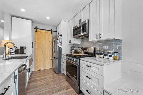 Tiny photo for 6S018 Steeple Run Drive #6S018, Naperville, IL 60540 (MLS # 12351470)