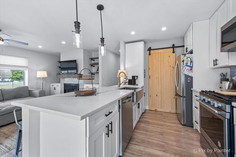 Tiny photo for 6S018 Steeple Run Drive #6S018, Naperville, IL 60540 (MLS # 12351470)