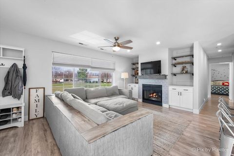 Tiny photo for 6S018 Steeple Run Drive #6S018, Naperville, IL 60540 (MLS # 12351470)