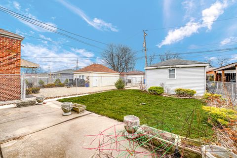 Tiny photo for Chicago, IL 60617 (MLS # 12543523)