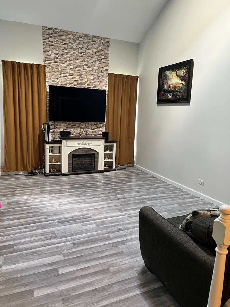 738 Shady Oaks Court