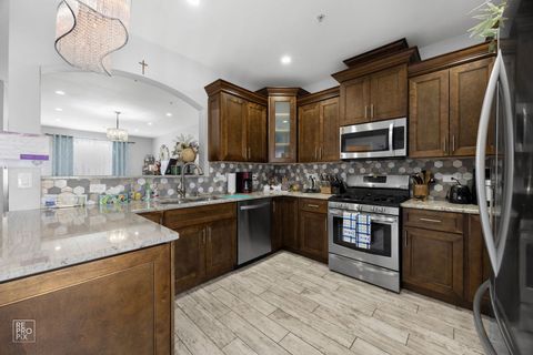 Tiny photo for 7504 Claridge Drive #E, Bridgeview, IL 60455 (MLS # 12614373)