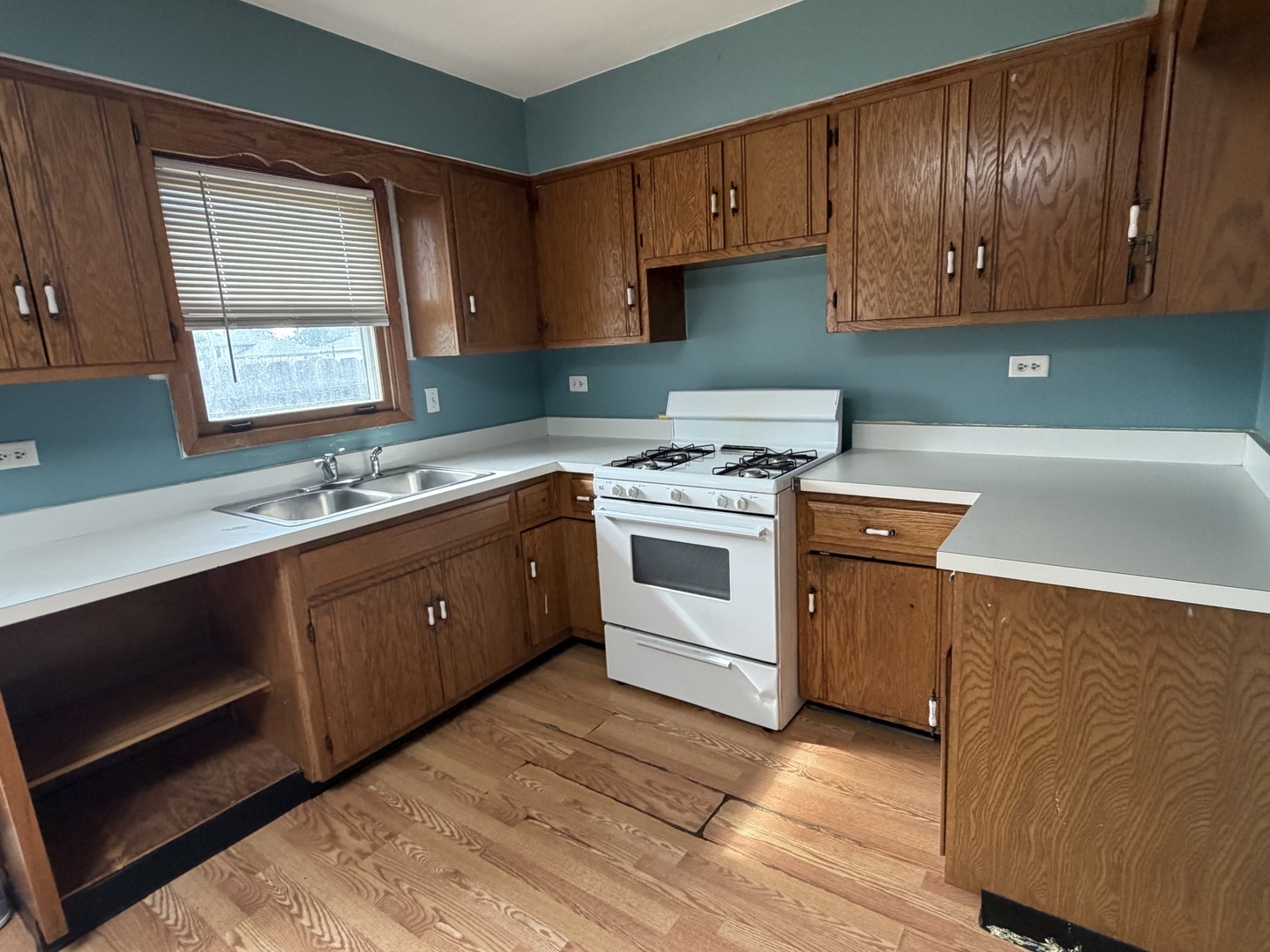 1337 Raymond Street