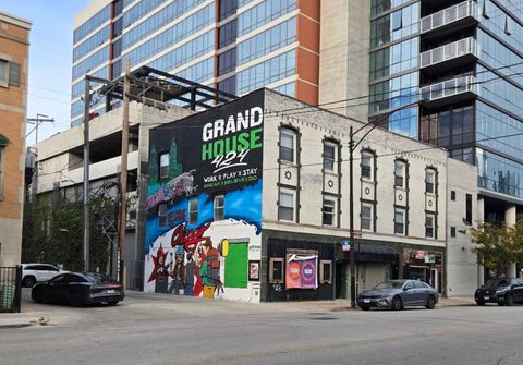 840 W Grand Avenue Chicago IL 60642