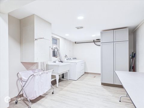 Tiny photo for 730 Sheridan Road, Highland Park, IL 60035 (MLS # 12557108)