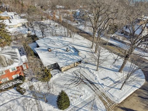 Tiny photo for 730 Sheridan Road, Highland Park, IL 60035 (MLS # 12557108)