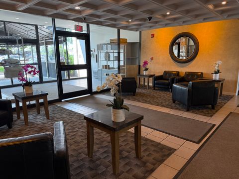 Tiny photo for 2005 S Finley Road #1107, Lombard, IL 60148 (MLS # 12437193)
