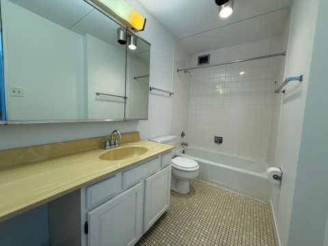 Tiny photo for 2005 S Finley Road #1107, Lombard, IL 60148 (MLS # 12437193)