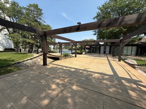 Tiny photo for 2005 S Finley Road #1107, Lombard, IL 60148 (MLS # 12437193)