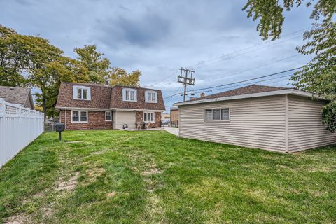 A home in Oak Lawn