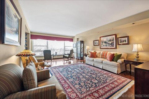 Tiny photo for 3180 N Lake Shore Drive #5E, Chicago, IL 60657 (MLS # 12526675)