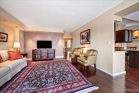 Tiny photo for 3180 N Lake Shore Drive #5E, Chicago, IL 60657 (MLS # 12526675)