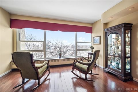 Tiny photo for 3180 N Lake Shore Drive #5E, Chicago, IL 60657 (MLS # 12526675)