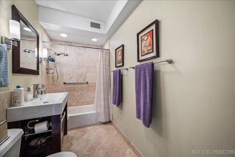 Tiny photo for 3180 N Lake Shore Drive #5E, Chicago, IL 60657 (MLS # 12526675)
