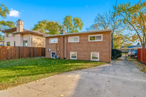Tiny photo for 4024 W 106th Street, Oak Lawn, IL 60453 (MLS # 12512817)