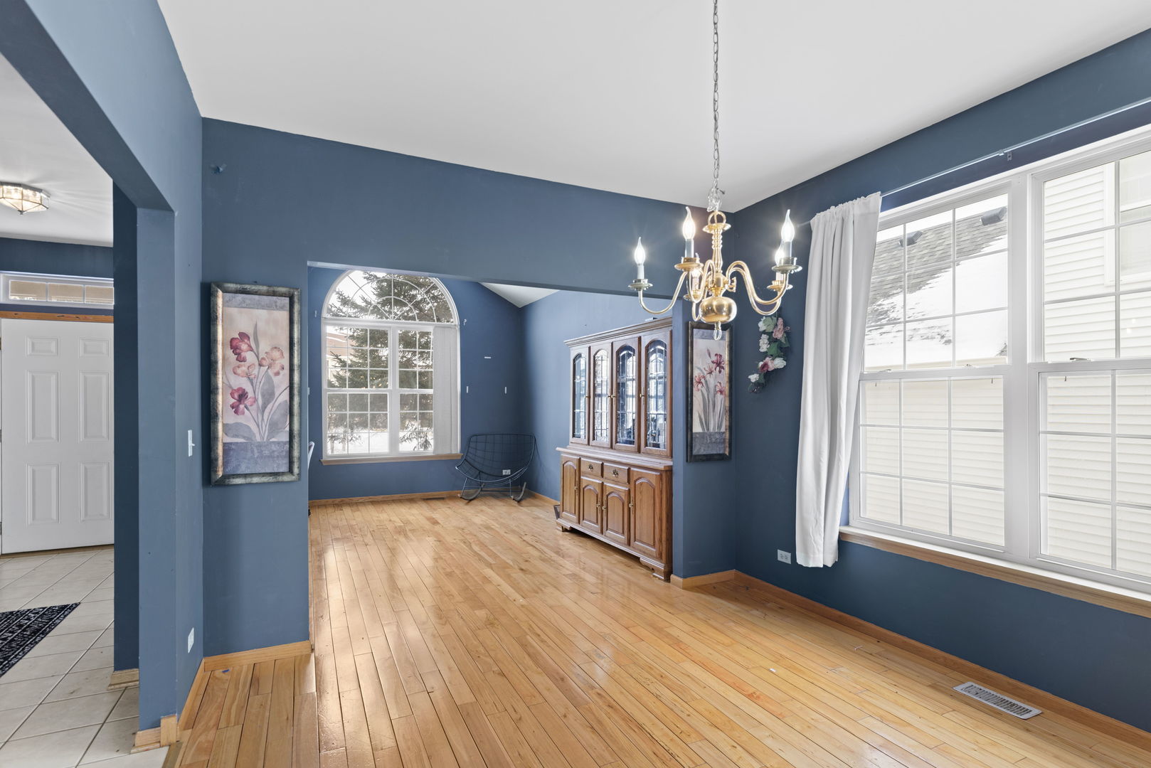 1917 W River Oaks Drive