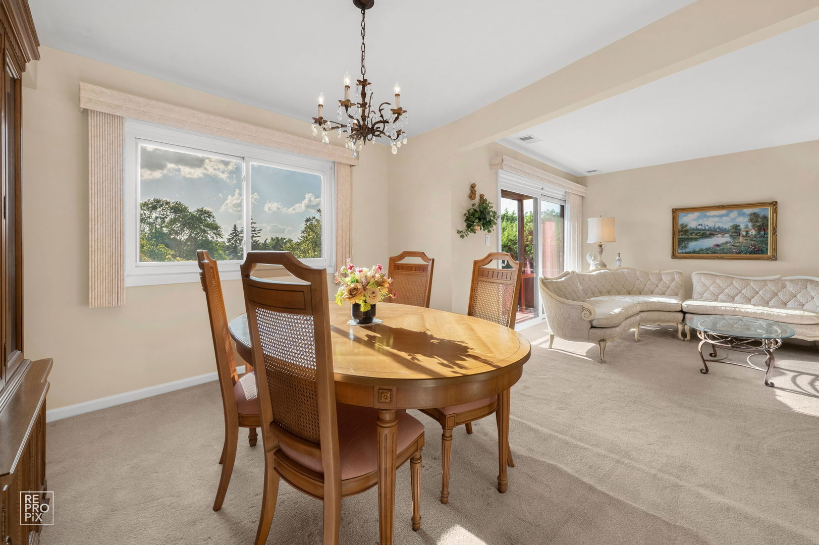121 S Vail Avenue 504