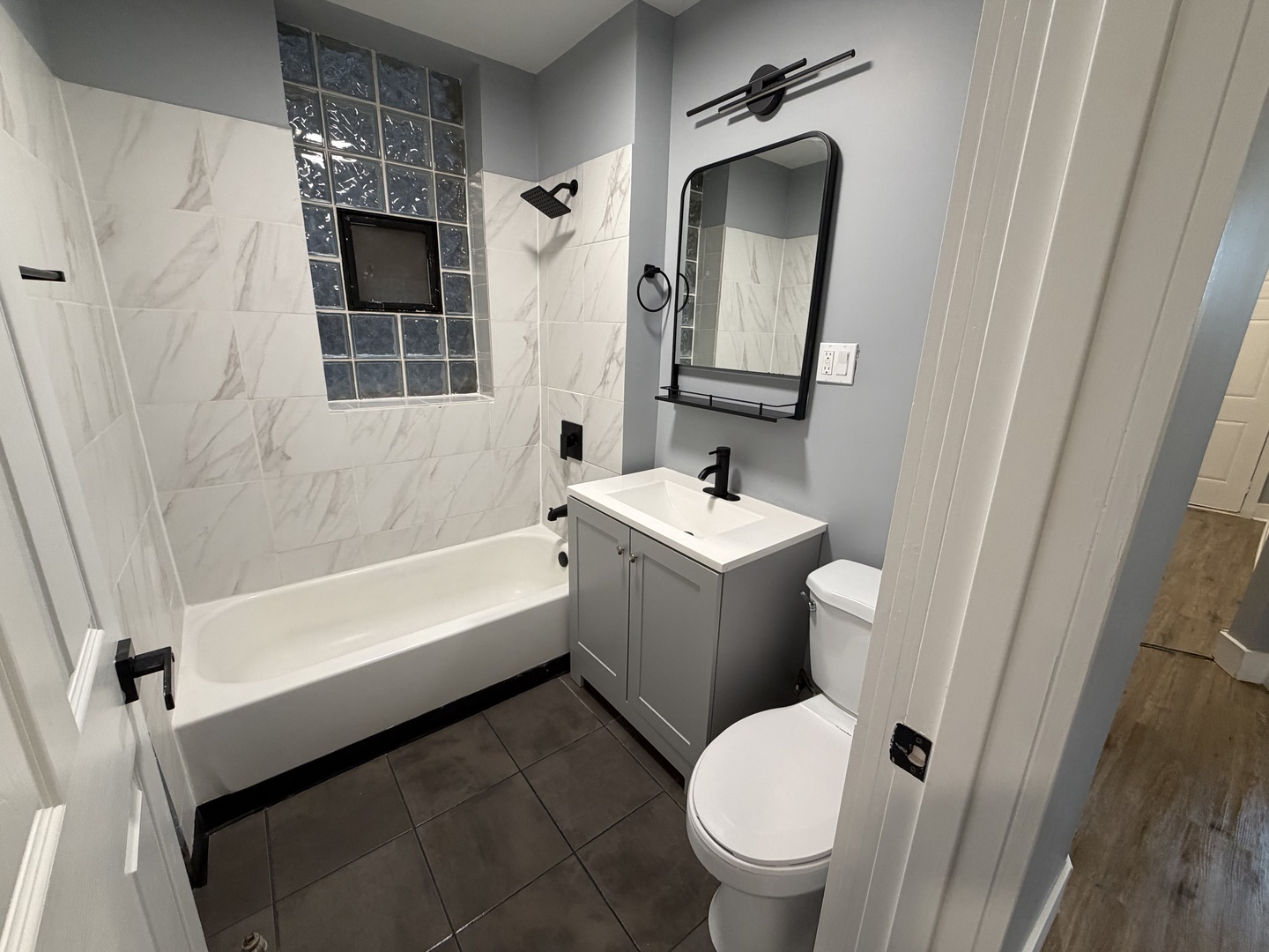 3839 W Flournoy Street