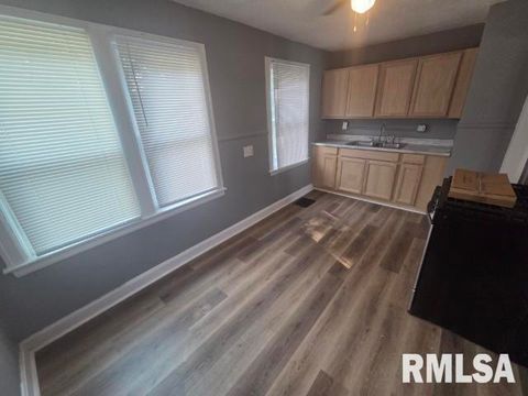 Tiny photo for 608 S 23RD Street, Mt Vernon, IL 62864 (MLS # EB459246)