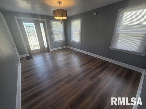 Tiny photo for 608 S 23RD Street, Mt Vernon, IL 62864 (MLS # EB459246)